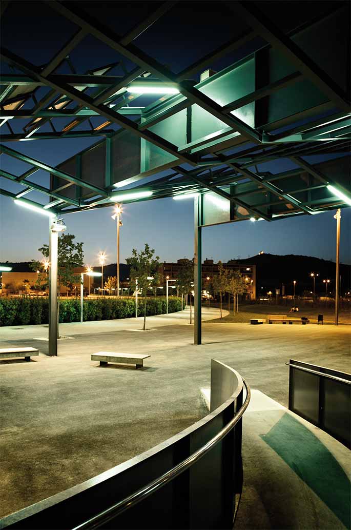  Avoiding photopollution. Fluorescent fixtures underneath the canopy roof